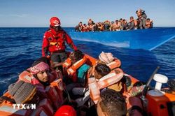 Gần 20 nước EU kêu gọi siết chặt kiểm soát người di cư trái phép
