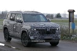 Các đại lý Mitsubishi được xem trước Pajero mới