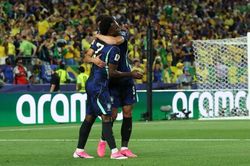 Vinicius tỏa s&aacute;ng, Brazil thắng dễ Haiti để chiếm ng&ocirc;i đầu bảng