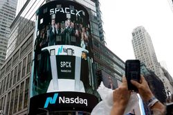 Cổ phiếu SpaceX giảm giá sau cơn sốt IPO