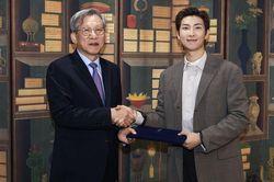 Trưởng nh&oacute;m BTS được trao vai tr&ograve; chưa nghệ sĩ n&agrave;o từng c&oacute; tại H&agrave;n Quốc