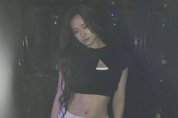 An Yu Jin (IVE) khoe cơ bụng săn chắc trong chuyến lưu diễn tại &Uacute;c, visual đời thường g&acirc;y ch&uacute; &yacute;