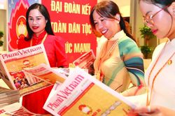 Báo chí - Từ 'người đưa tin' đến 'người kiến tạo niềm tin'