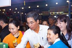 Hòa Vang khai mạc phiên chợ quảng bá nông sản, sản phẩm OCOP