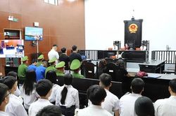 Chặn thuốc l&aacute; điện tử v&agrave;o học đường
