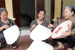 Giữ nghề nón lá Gia Thanh