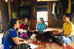 Vượt qua 'ngọn núi' trong lòng