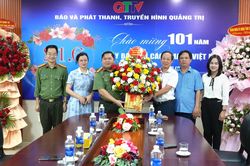 Các cơ quan, đơn vị thăm, chúc mừng Báo và phát thanh, truyền hình Quảng Trị