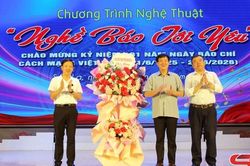 Đêm nghệ thuật 'Nghề báo tôi yêu'