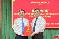 Hội nghị c&ocirc;ng bố quyết định của Ban Thường vụ Tỉnh ủy về c&ocirc;ng t&aacute;c c&aacute;n bộ tại x&atilde; Chiềng Khương