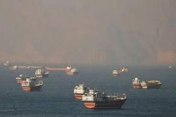Iran miễn phí quá cảnh qua eo biển Hormuz trong 60 ngày