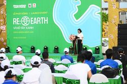 Phát động sự kiện 'RE:EARTH - Vì Hồ Tây xanh'
