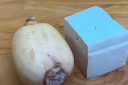 Vì sao các cụ khuyên: 'Mua đậu phụ chọn rìa, mua củ sen chọn đốt'?