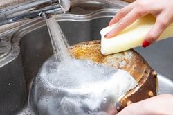 Cách xử lý nồi inox bị cháy sém đơn giản, hiệu quả