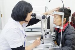 H&Agrave; NỘI MỞ RỘNG 'L&Aacute; CHẮN' AN SINH V&Igrave; SỨC KHỎE NGƯỜI D&Acirc;N Kỳ cuối: X&acirc;y dựng 'l&aacute; chắn' an sinh y tế to&agrave;n diện