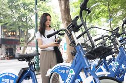 Chuyển đổi giao thông xanh: Chìa khóa hiện thực hóa vùng phát thải thấp ở Hà Nội
