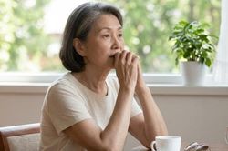 Sương mù não ở phụ nữ mãn kinh dễ bị bỏ qua