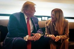 Ông Trump lại công kích bà Meloni