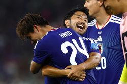 Nhật Bản thắng 4-0 và lời cảnh báo ở bảng F