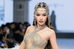 Tân MGI All Stars và dàn hoa hậu quốc tế đổ bộ show của NTK Việt