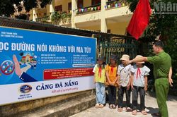 Đà Nẵng: Xây dựng 'lá chắn' ma túy tại cổng trường