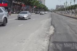 [Video] Nhiều tuyến phố Hà Nội nham nhở sau hoàn trả mặt đường dự án chống ngập