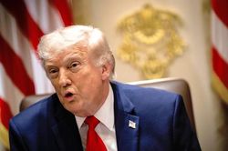 Thỏa thuận của ông Donald Trump với Iran gây nhiều tranh cãi
