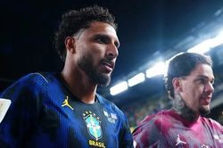 Điều gì làm nên sức hút của 'chiến binh không biết sợ hãi' của Brazil, Ederson?
