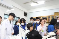 Giáo dục trong 'đường băng' tăng trưởng hai con số: Bắt đầu từ nguồn nhân lực