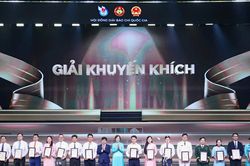 B&aacute;o Gi&aacute;o dục v&agrave; Thời đại đoạt Giải B&aacute;o ch&iacute; Quốc gia lần thứ XX