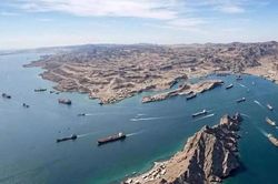 Mỹ nói Iran không kiểm soát eo biển Hormuz