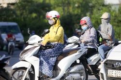 Miền Bắc tăng nhiệt, trời nóng như đổ lửa