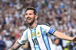 Cả đội Argentina đang đồng lòng vì Lionel Messi thế nào?