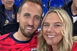 Tình yêu bền bỉ của đội trưởng tuyển Anh Harry Kane và vợ thanh mai trúc mã