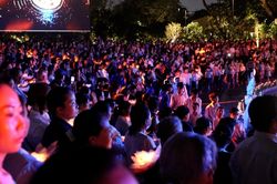 Hàng nghìn người xúc động tưởng niệm đồng bào ra đi trong đại dịch Covid-19