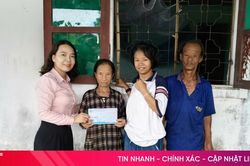 Trao quà của Hội Phụ nữ Hà Tĩnh tại CHLB Đức cho hoàn cảnh khó khăn