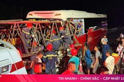 Xe kh&aacute;ch va chạm xe đầu k&eacute;o tr&ecirc;n cao tốc qua H&agrave; Tĩnh, 9 người thương vong