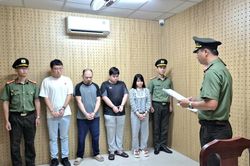 TP Hồ Ch&iacute; Minh: Triệt ph&aacute; 3 ổ nh&oacute;m người nước ngo&agrave;i đang lập trung t&acirc;m lừa đảo