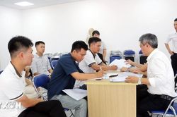 Bàn giao nhà ở xã hội cho người thu nhập thấp tại Ninh Bình