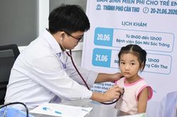 130 trẻ em kh&aacute;m s&agrave;ng lọc tim miễn ph&iacute; tại Bệnh viện sản - nhi S&oacute;c Trăng