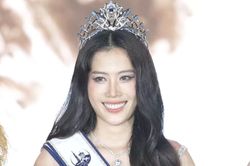 Tình yêu đặc biệt giúp Nam Em đăng quang ở Miss Cosmo TP.HCM