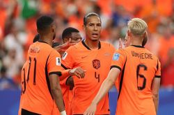 Van Dijk ca ngợi tuyển Hà Lan khi thắng Thụy Điển 5-1
