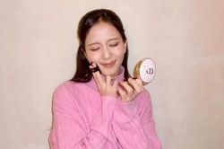 Jisoo (BLACKPINK) khiến d&acirc;n mạng trầm trồ khi khoe visual trong trẻo