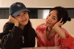 Suzy khoe ảnh hẹn hò cùng Song Hye Kyo