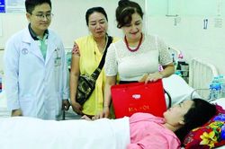 Nghề b&aacute;o l&agrave; h&agrave;nh tr&igrave;nh kết nối tri thức v&agrave; l&ograve;ng nh&acirc;n &aacute;i