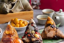 Một ngày ở Chợ Lớn mùa Đoan Ngọ