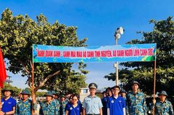 Ra quân dọn dẹp vệ sinh môi trường