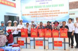 Lữ đoàn 189 bàn giao nhà ở cho gia đình chính sách