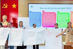 Tập huấn kiến thức, kỹ năng chăm sóc trẻ em khuyết tật