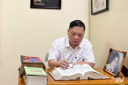 Văn học dịch v&agrave; những nỗi niềm trăn trở